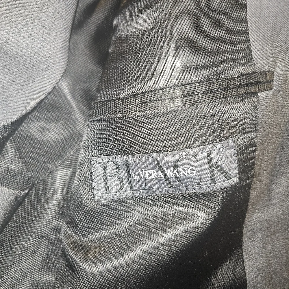 Vera Wang Slim Fit Gray Men's Tuxedo with Vest - Picture 4 of 4